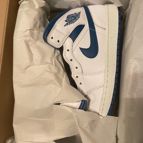 Air Jordan 1 mid se- white/industrial blue sail size 9.5 - Picture 8 of 8